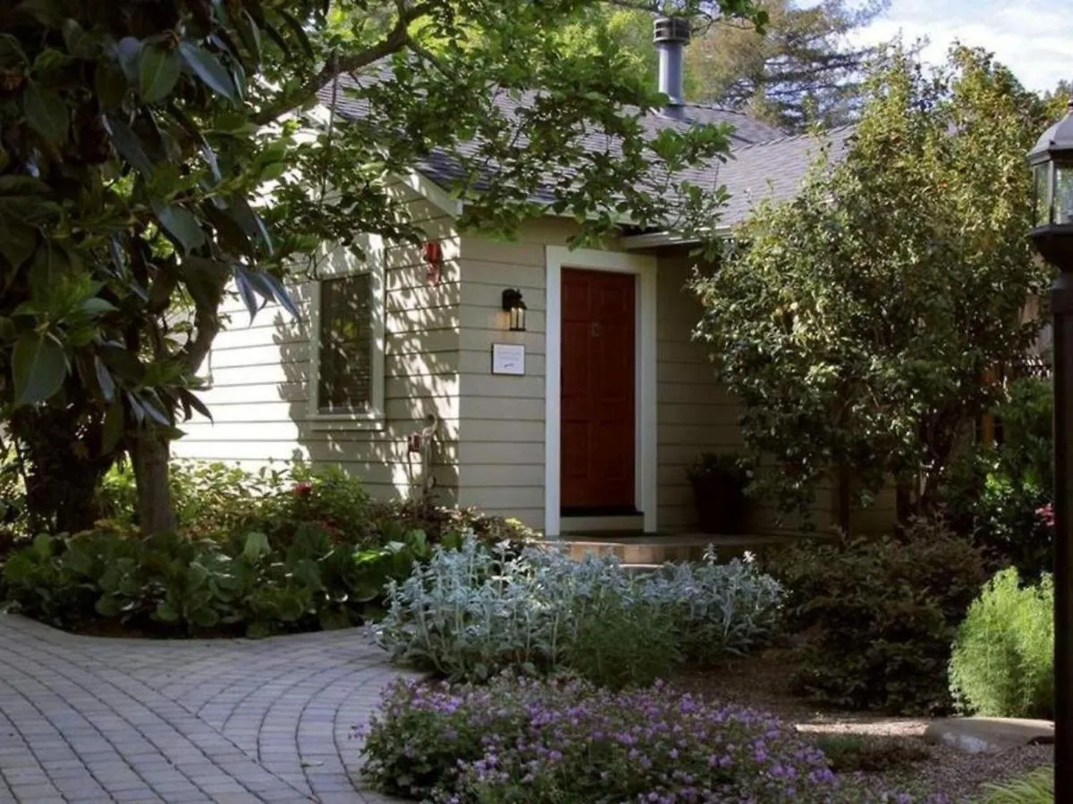 4 Four-Star Hotels Near di Rosa in Napa Worth Booking